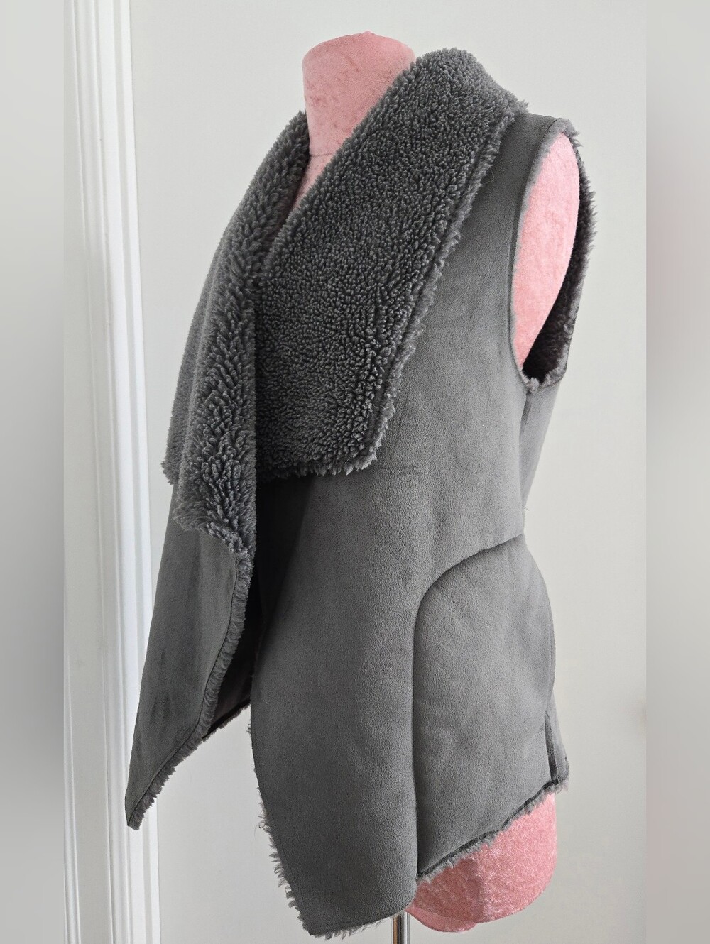 Sherpa Duster Gray Vest Open Front Faux Suede Velvet By Graham & Spencer Size XS